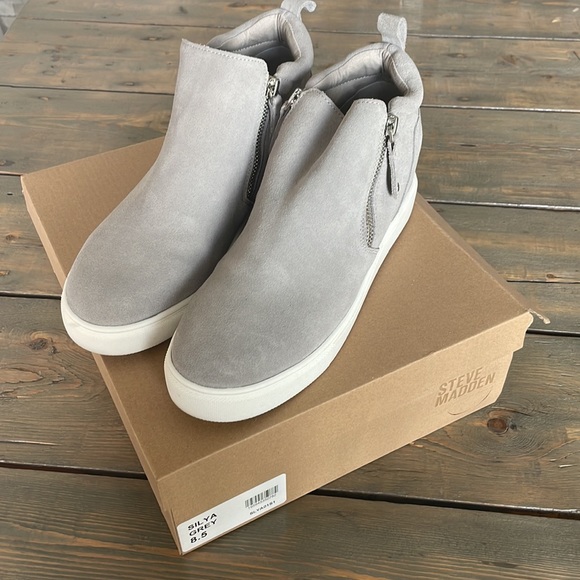 Steve Madden Silva Wedgie Sneaker - Picture 11 of 11